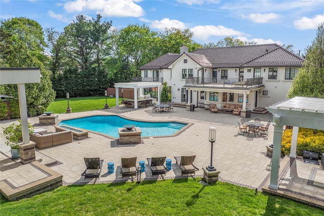 84 S Woods Rd, Woodbury, NY 11797 - outdoor pool featuring a yard, a jacuzzi, a pergola, and outdoor lounge area