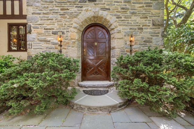 50 Hampshire Rd, Bronxville, NY 10708 - entrance to property with stone siding