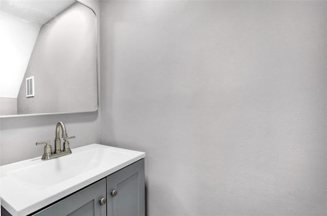 62-22 80th Rd, Glendale, NY 11385 - bathroom featuring vanity