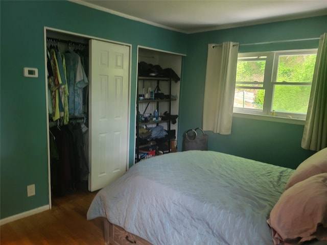 142 Pembrook Dr, Yonkers, NY 10710 - bedroom featuring wood finished floors, baseboards, and ornamental molding