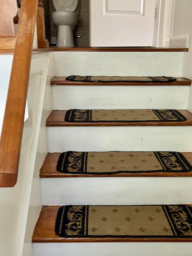 58 7th St, Valley Stream, NY 11581 - view of staircase