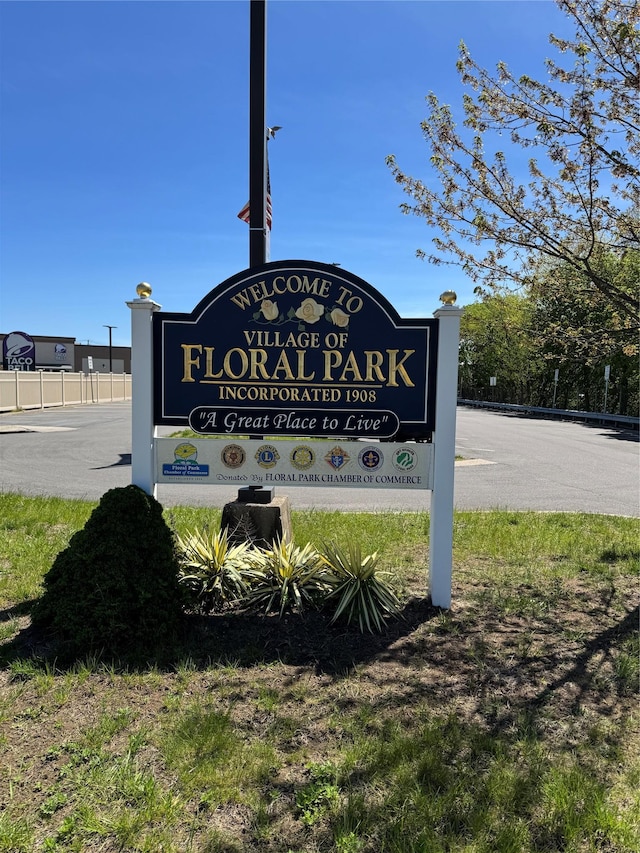 91 Tulip Ave Unit C2, Floral Park, NY 11001 - community sign featuring fence
