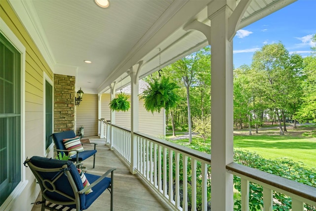 30 Warwick Lake Pkwy, Warwick, NY 10990 - balcony featuring a porch