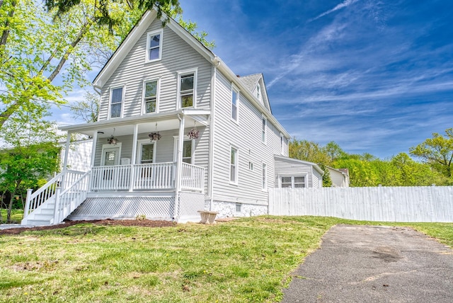71 Lenox Ave, Congers, NY 10920 - american foursquare style home with covered porch and a ceiling fan