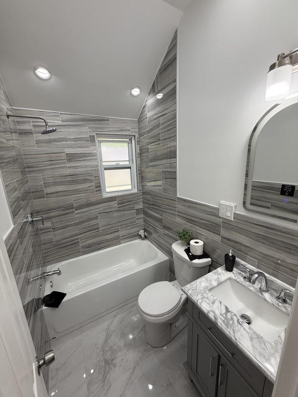 1054 Adams St, Uniondale, NY 11553 - photo 8