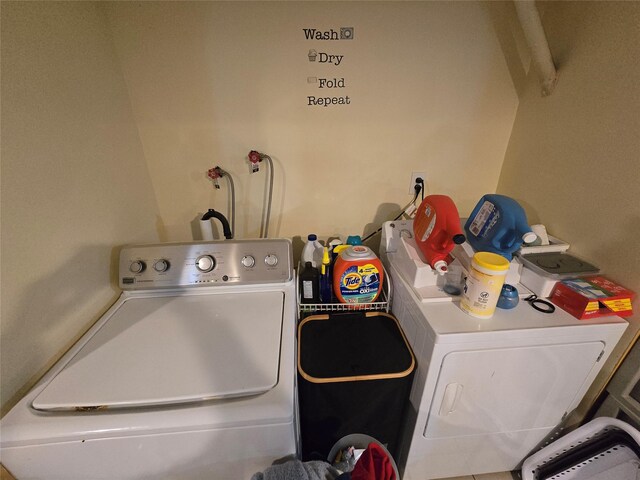 221-15 112th Ave, Queens Village, NY 11429 - laundry room with independent washer and dryer