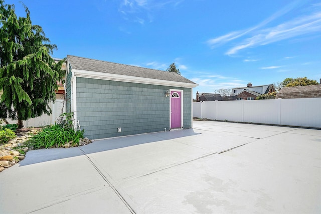 7 Grandview Dr, Shirley, NY 11967 - garage with fence