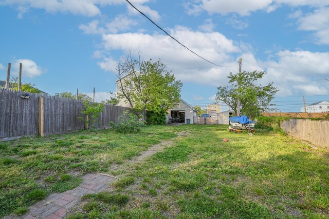 331 Cross Bay Blvd, Broad Channel, NY 11693 - view of yard featuring a fenced backyard
