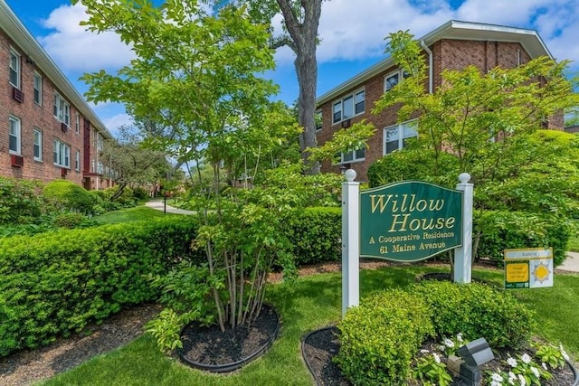 61 Maine Ave Unit B21, Rockville Centre, NY 11570 - photo 1