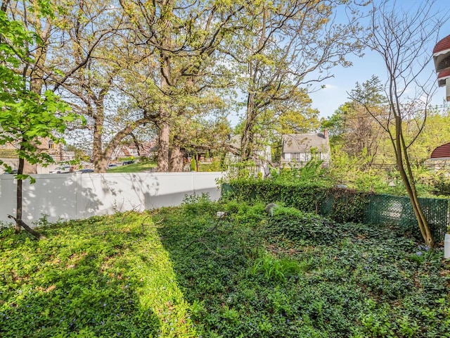 314 Mclean Ave, Yonkers, NY 10705 - view of yard with a fenced backyard