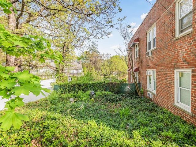 314 Mclean Ave, Yonkers, NY 10705 - view of yard