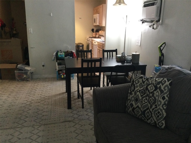 268-03 83rd Ave Fl 2Nd, Floral Park, NY 11040 - view of dining space