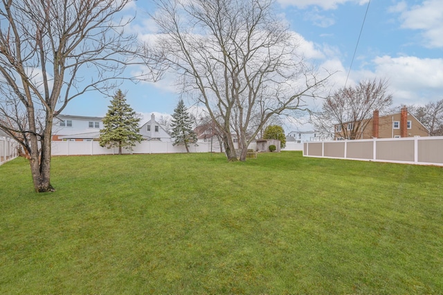 100 Morris Pkwy, Valley Stream, NY 11580 - view of yard featuring a fenced backyard