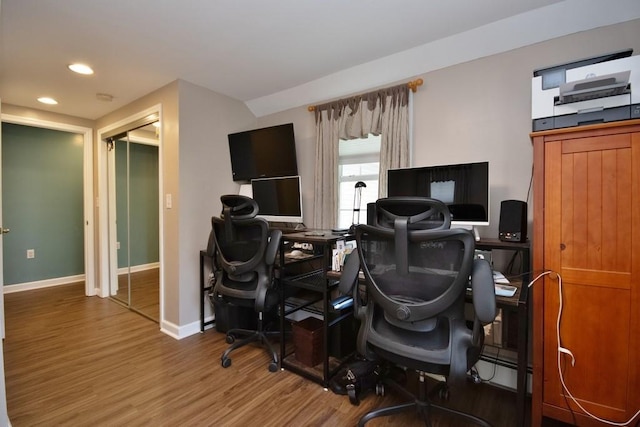 office with baseboards, recessed lighting, and wood finished floors