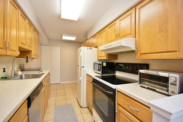 612 Kemeys Cv Unit 12, Briarcliff Manor, NY 10510 - kitchen with appliances with stainless steel finishes, a sink, a toaster, light countertops, and under cabinet range hood