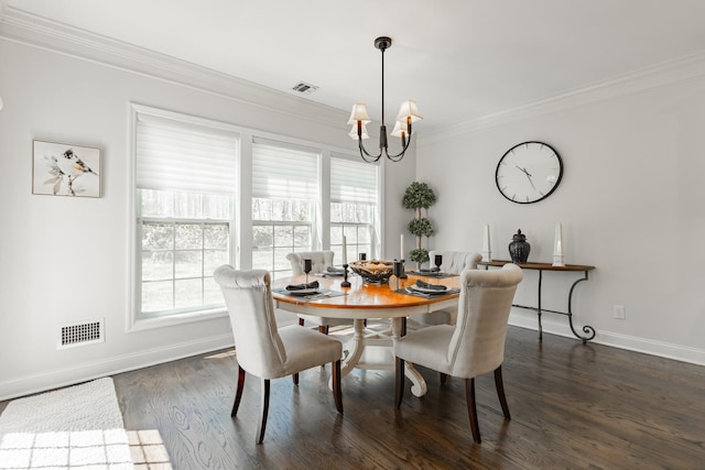 dining space featuring visible vents, ornamental molding, dark wood-style flooring, baseboards, and a notable chandelier