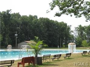 17 Cherry Ct, Highland Mills, NY 10930 - pool featuring a yard