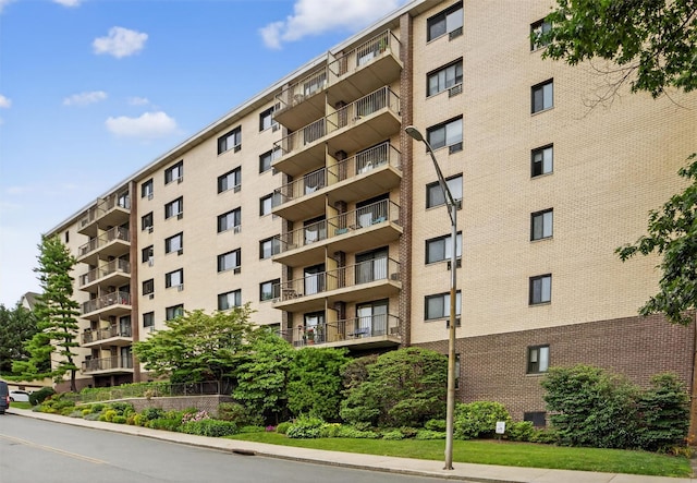 108 Sagamore Rd Unit 5F, Tuckahoe, NY 10707 - view of apartment building / complex