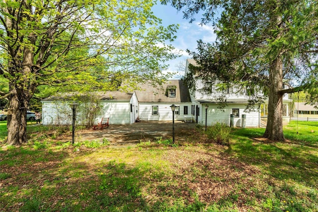 2641 Salt Point Tpke, Clinton Corners, NY 12514 - view of green lawn