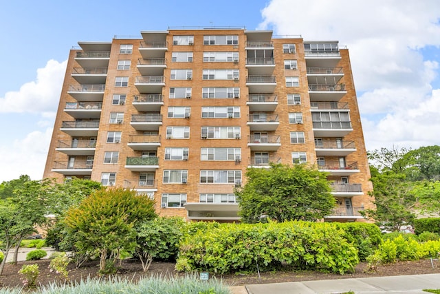 2601 Henry Hudson Pkwy Unit 5E, Bronx, NY 10463 - view of apartment building / complex