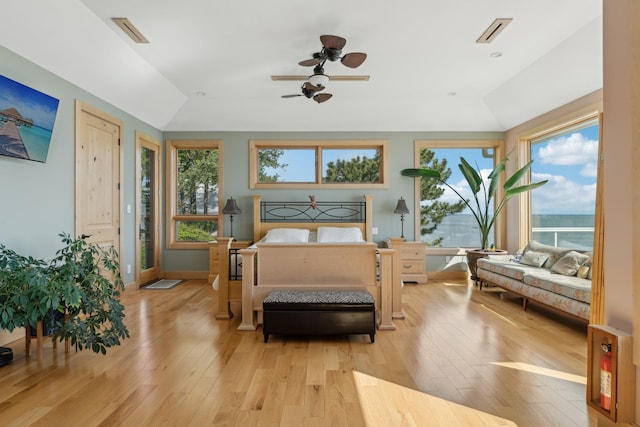 516 Asharoken Ave, Northport, NY 11768 - sunroom / solarium featuring plenty of natural light and vaulted ceiling