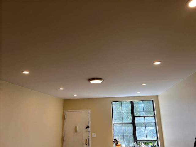 776 Brook Ave Unit 33C, Bronx, NY 10451 - detailed view of recessed lighting