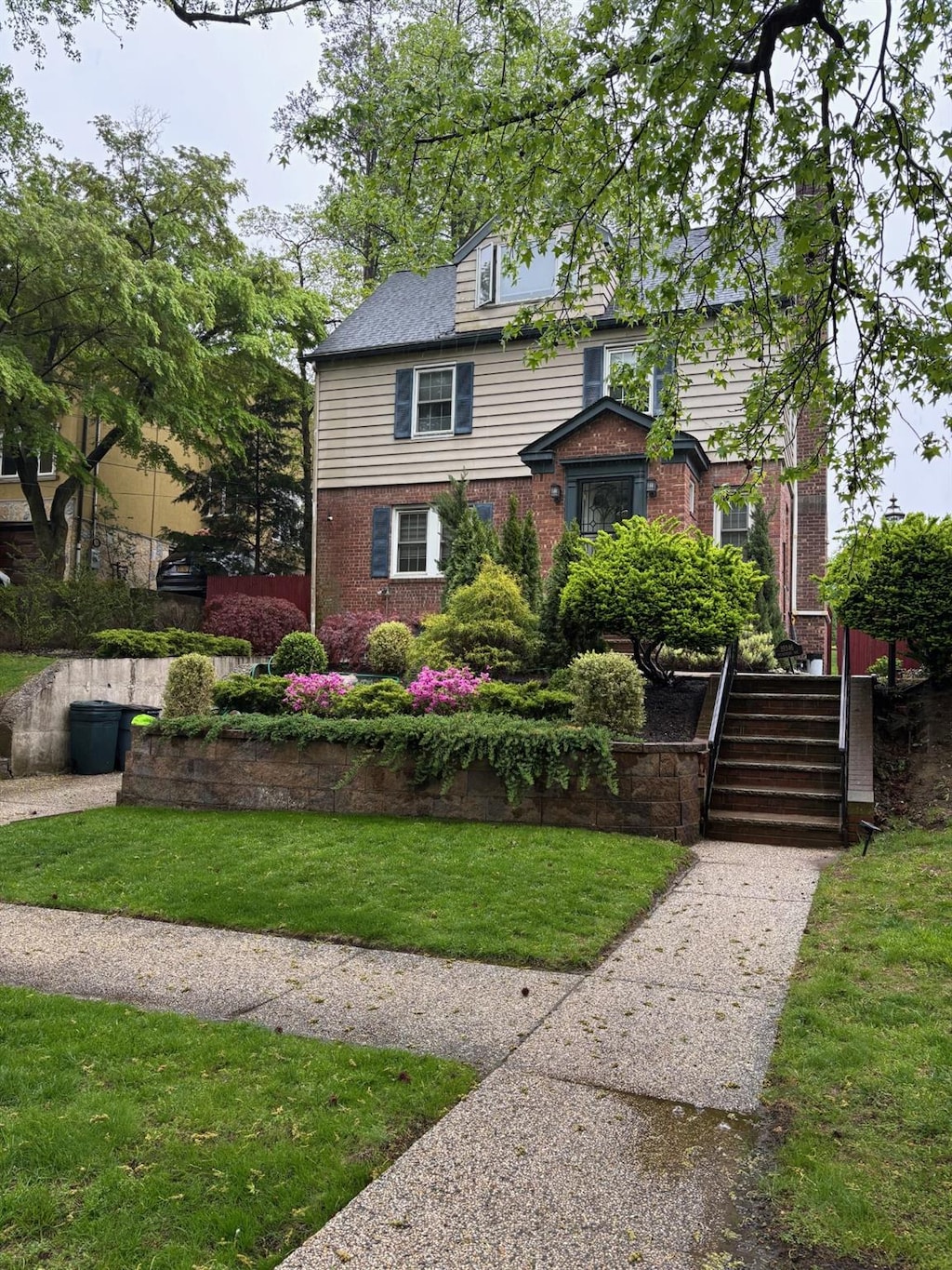 19346 Mclaughlin Ave, Holliswood, NY 11423 - photo 2