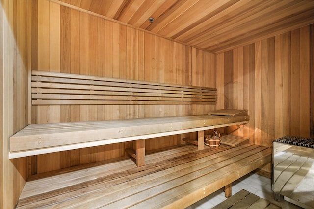 view of sauna / steam room