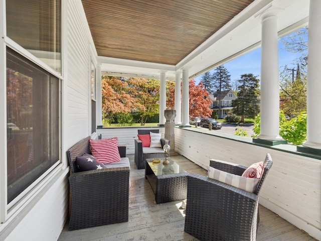 sunroom with outdoor lounge area