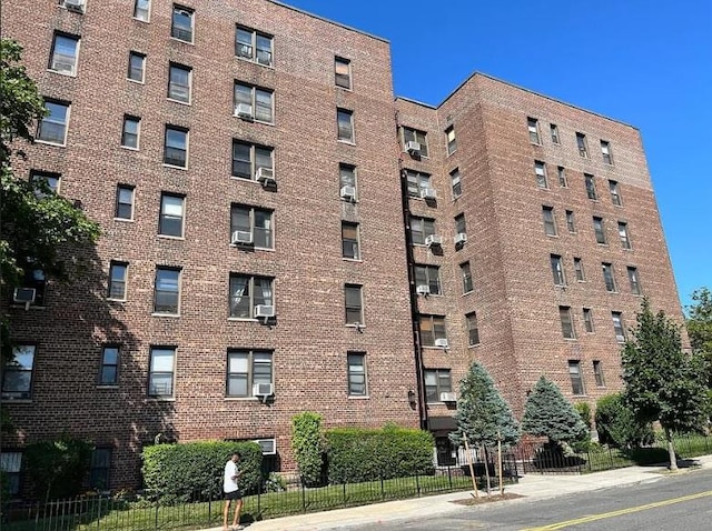 84-23 Manton St Unit 4A, Briarwood, NY 11435 - photo 1