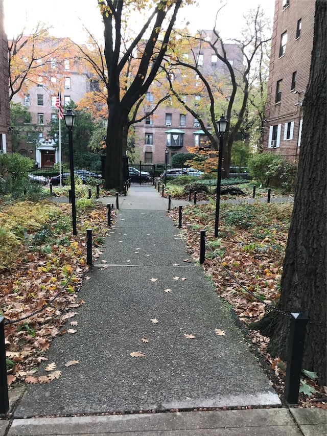 83-75 118th St Unit 4H, Kew Gardens, NY 11415 - view of surrounding community