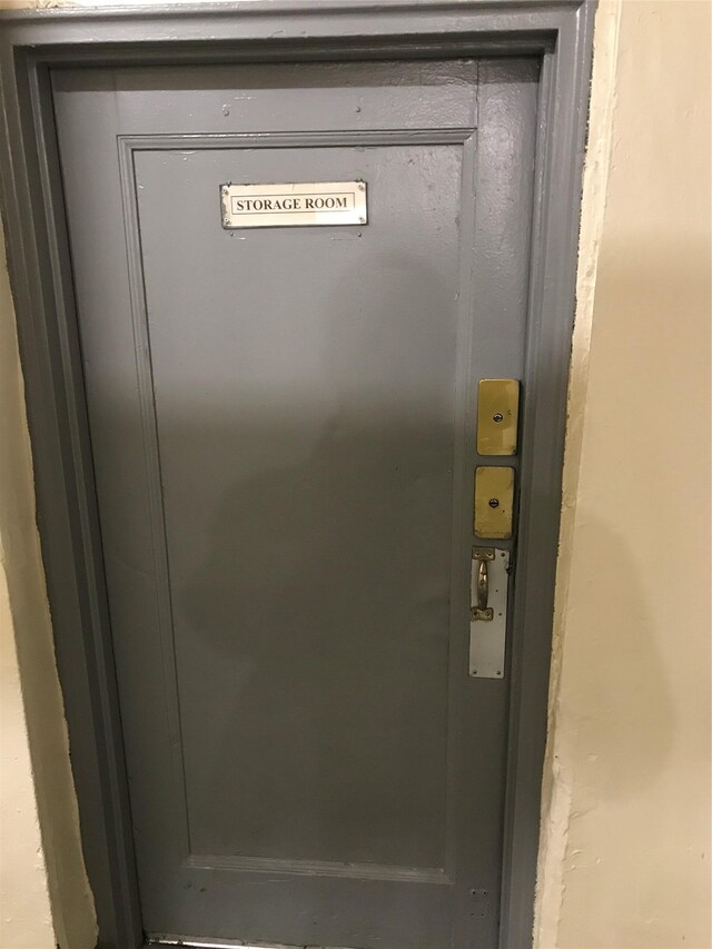 83-75 118th St Unit 4H, Kew Gardens, NY 11415 - detailed view of elevator