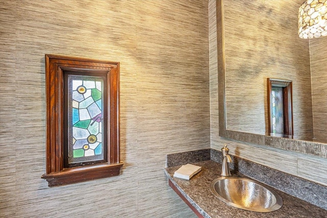 bathroom featuring a sink