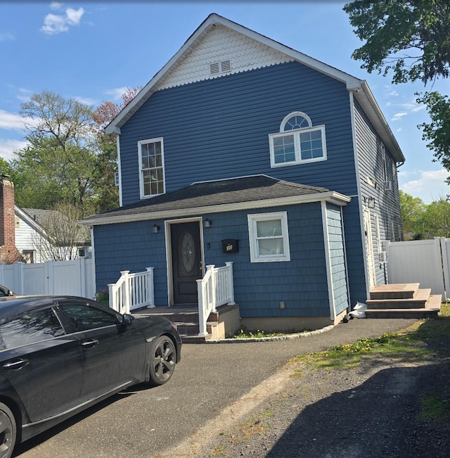 30 Mindres Ave, Brentwood, NY 11717 - traditional-style house featuring fence