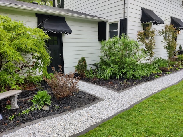 78 Schultz Hill Rd, Rhinebeck, NY 12580 - view of side of home