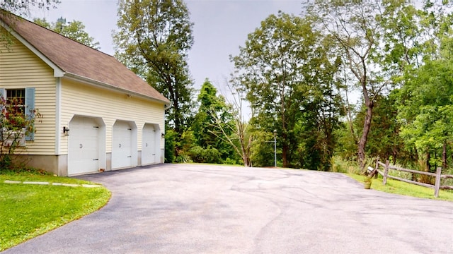 11 Hidden Meadow Rd, Warwick, NY 10990 - garage featuring driveway
