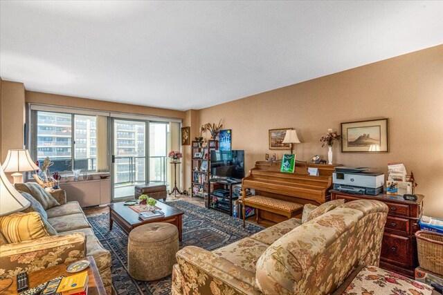 18-15 215th St Unit 4H, Bayside, NY 11360 - photo 3