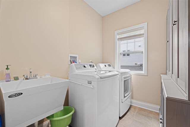 32 N Ridge Rd, Mahopac, NY 10541 - laundry area with washing machine and clothes dryer and baseboards
