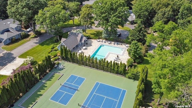 2 Heiko Ct, Northport, NY 11768 - drone / aerial view of a pool