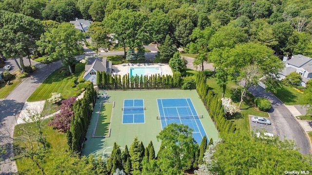 2 Heiko Ct, Northport, NY 11768 - aerial overview of property's location featuring a pool area