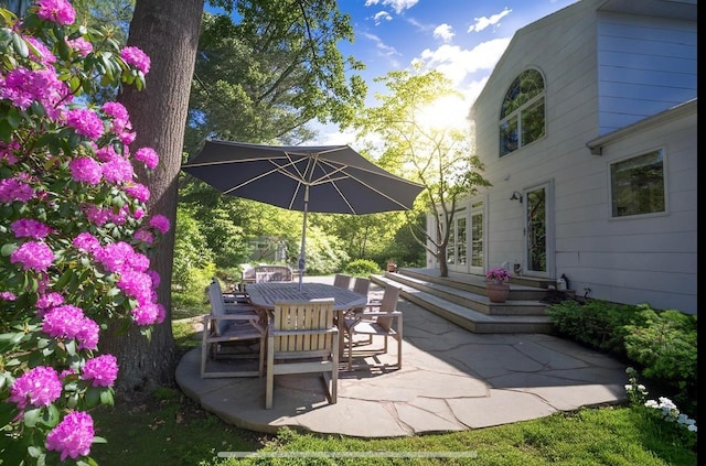 5 Samuel Ct, Syosset, NY 11791 - view of patio with french doors and outdoor dining space