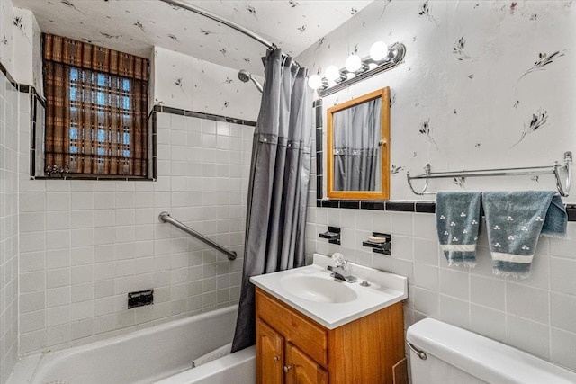 62-15 53rd Ave Unit Lgd, Maspeth, NY 11378 - full bathroom with toilet, shower / bath combination with curtain, tile walls, and vanity