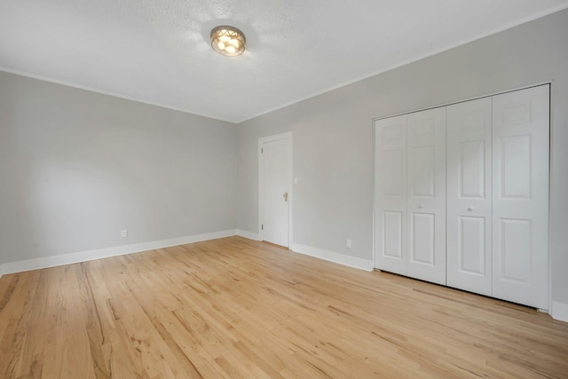 39 Crestmont Ave, Yonkers, NY 10704 - unfurnished bedroom featuring light wood finished floors and baseboards