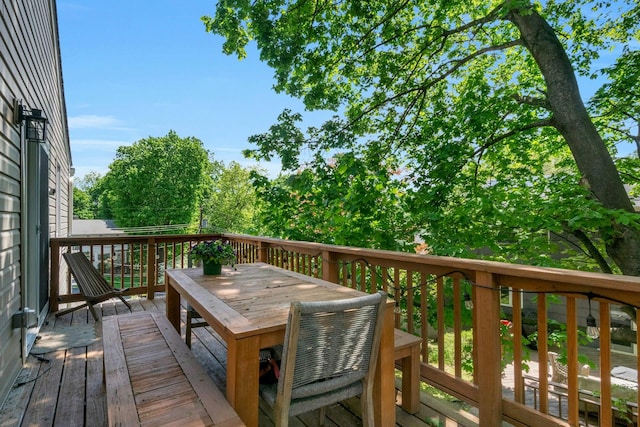 deck featuring outdoor dining space