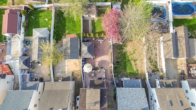 bird's eye view with a residential view