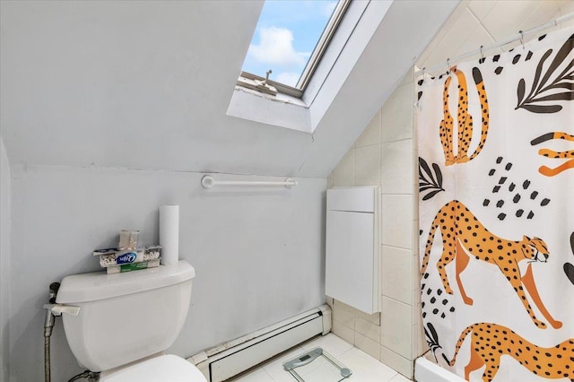 full bath with a baseboard heating unit, a skylight, vaulted ceiling, a shower with shower curtain, and toilet