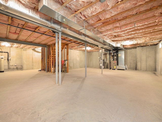 417 Vassar Pl, Fishkill, NY 12524 - unfinished below grade area with heating unit and water heater