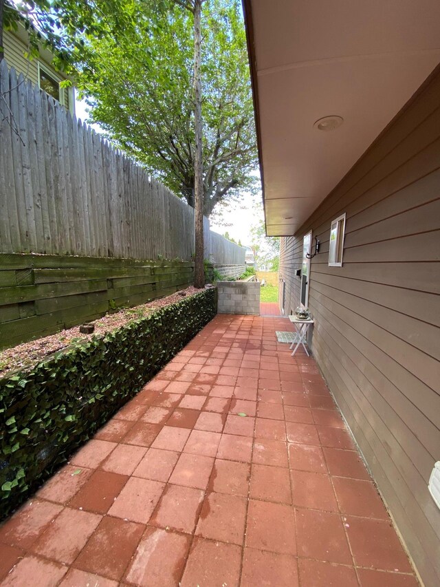 10 Mechanic St, Glen Cove, NY 11542 - photo 41