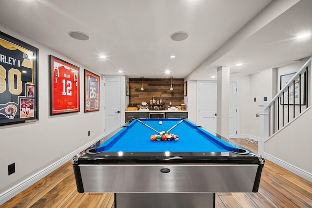 playroom featuring wet bar, wood finished floors, baseboards, recessed lighting, and pool table