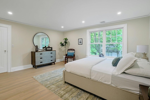 490 Bellwood Ave, Sleepy Hollow, NY 10591 - bedroom featuring light wood-style flooring, multiple windows, recessed lighting, and baseboards